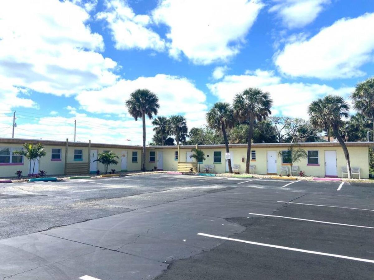 Apartment Pineapple Shores Retro 4 *