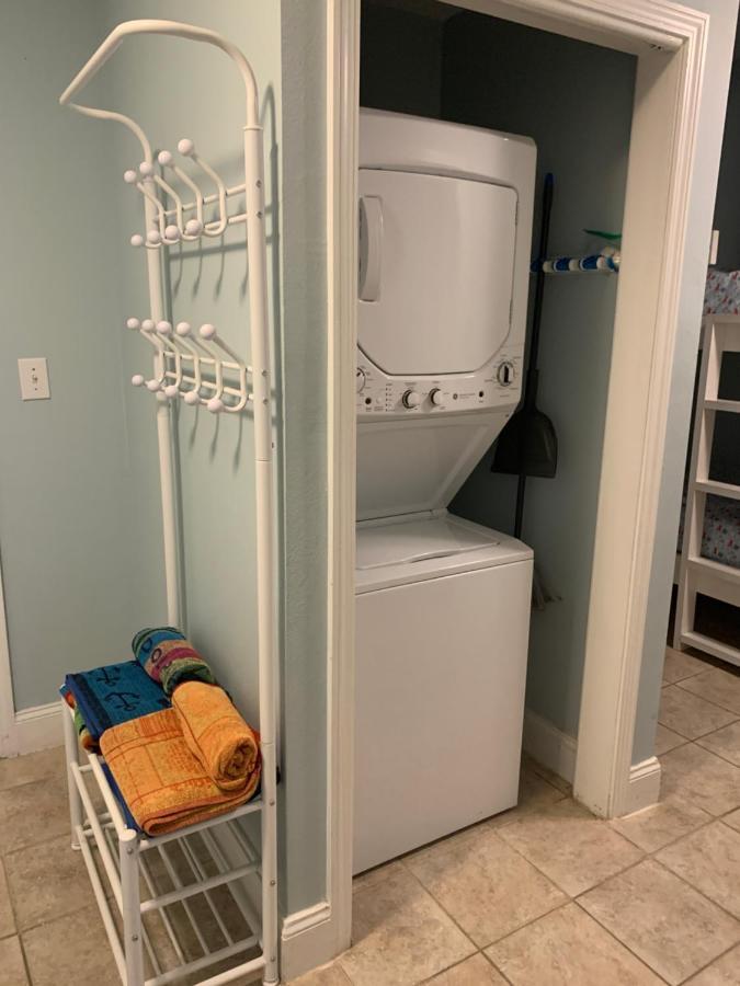 Apartment Laketown 5 Pools Steps To Family Friendly