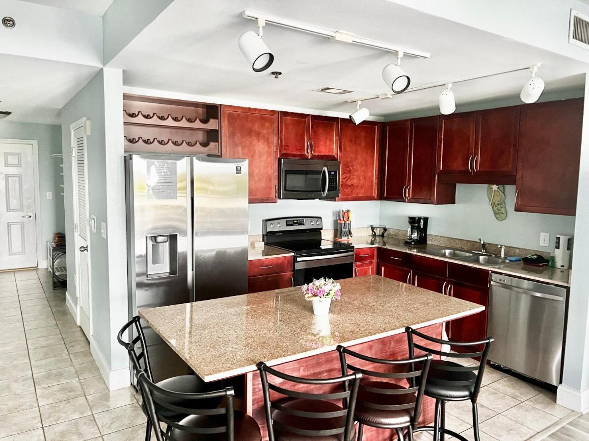 Laketown 5 Pools Steps To Family Friendly Apartment