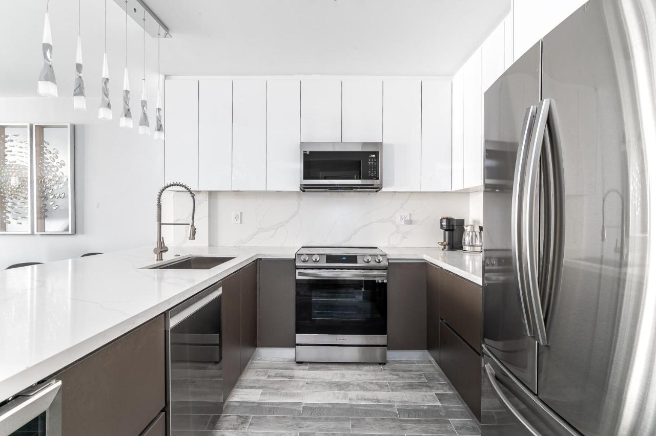 Amazing 2br 2ba Newly Reno Beachfront W/beach View