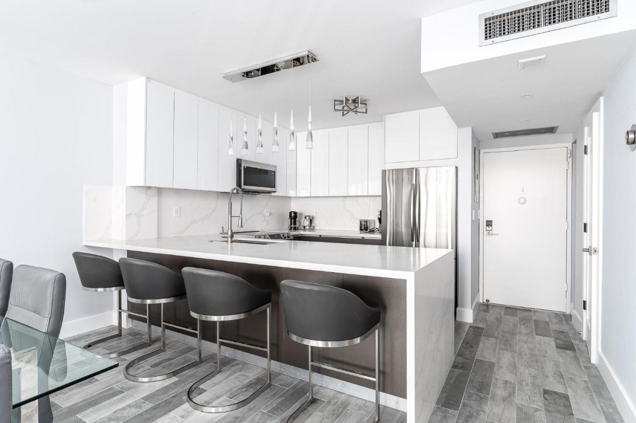 Amazing 2br 2ba Newly Reno Beachfront W/beach View Apartment Hollywood