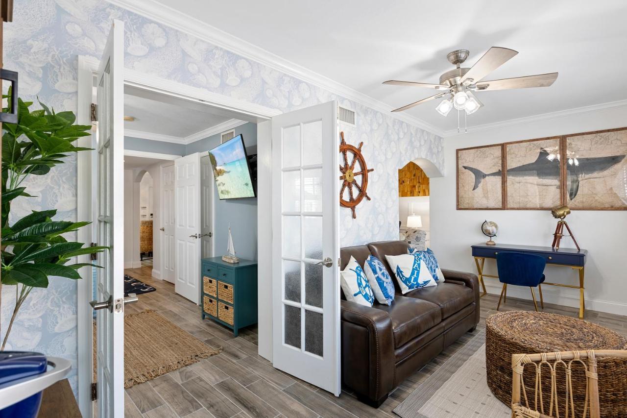 Premier 2bd Waterfront Barefoot Beach Apartment Clearwater Beach