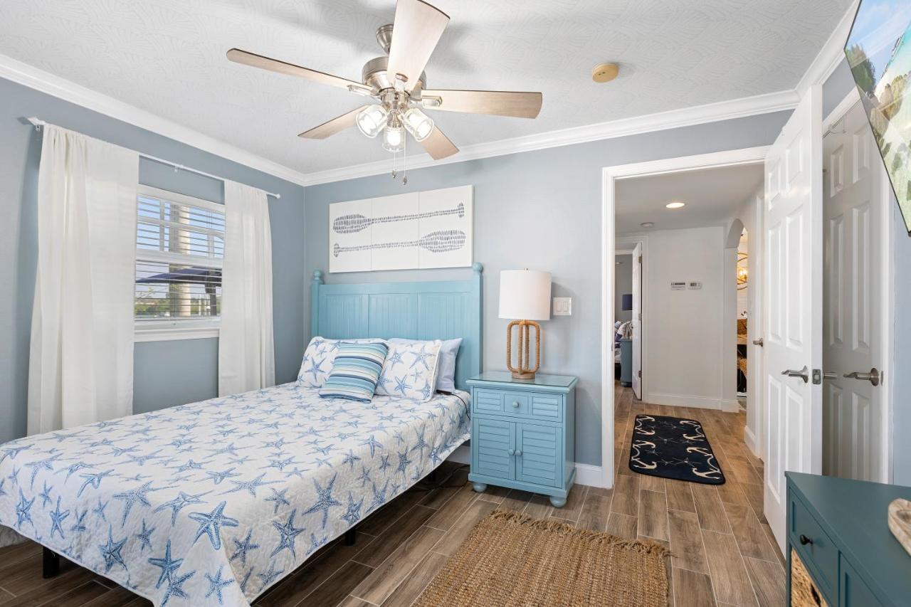 Apartment Premier 2bd Waterfront Barefoot Beach *