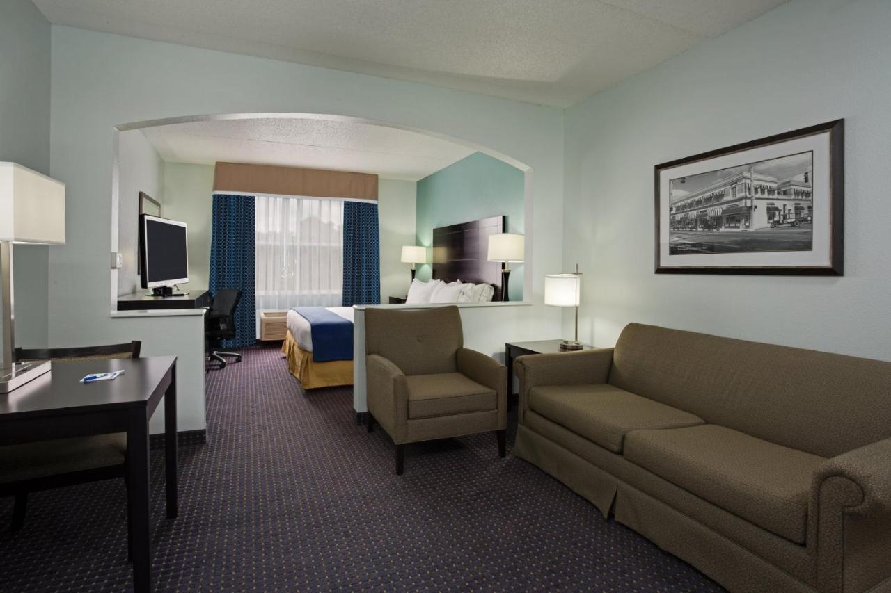 Hotel Express & Plant By Ihg Plant City