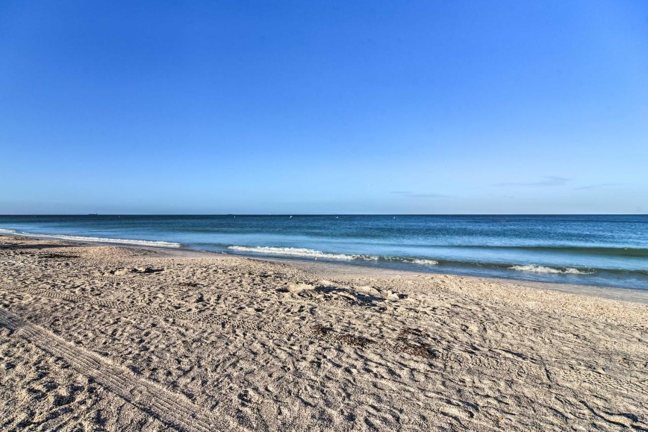 Bright Gulf Coast Escape - 8 Mi To Johns Pass! *