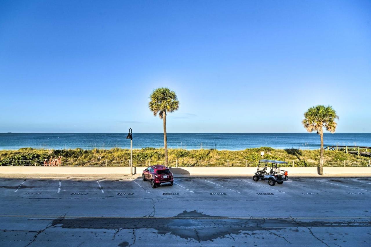 Bright Gulf Coast Escape - 8 Mi To Johns Pass! Apartment