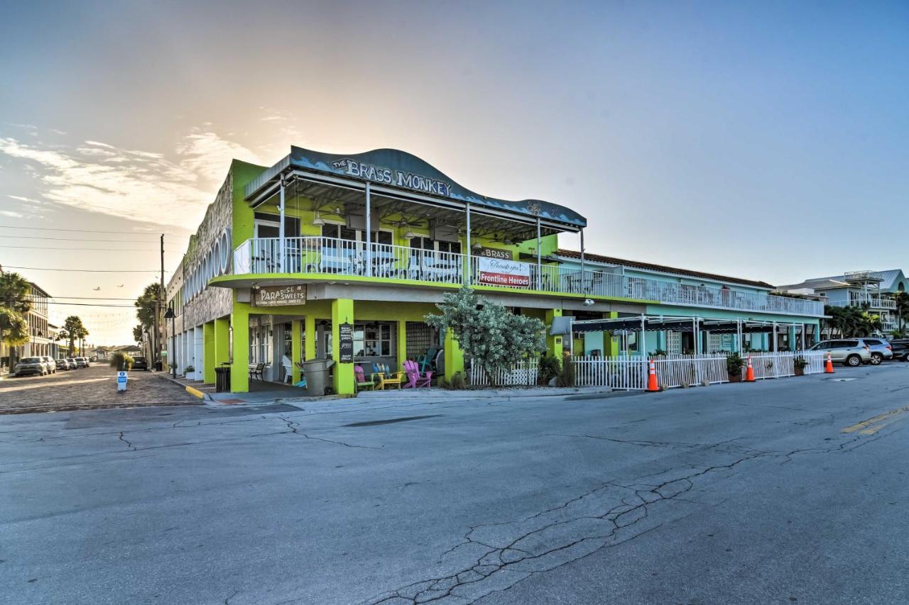 Bright Gulf Coast Escape - 8 Mi To Johns Pass! Apartment