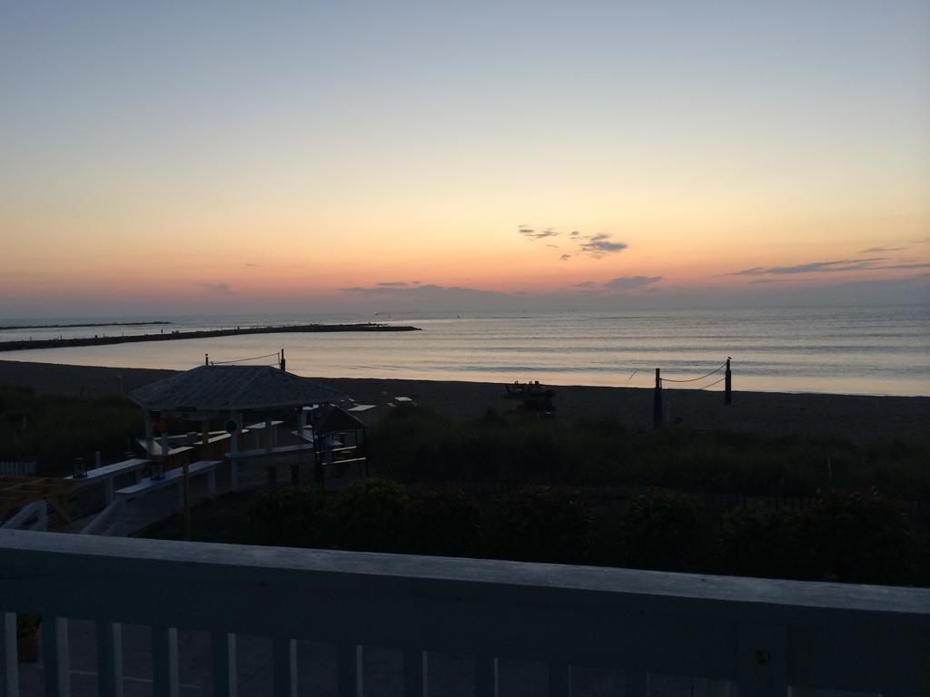 Rhumcay Beach And Grille Resort Fort Pierce