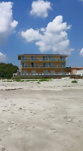 Beach House Motel