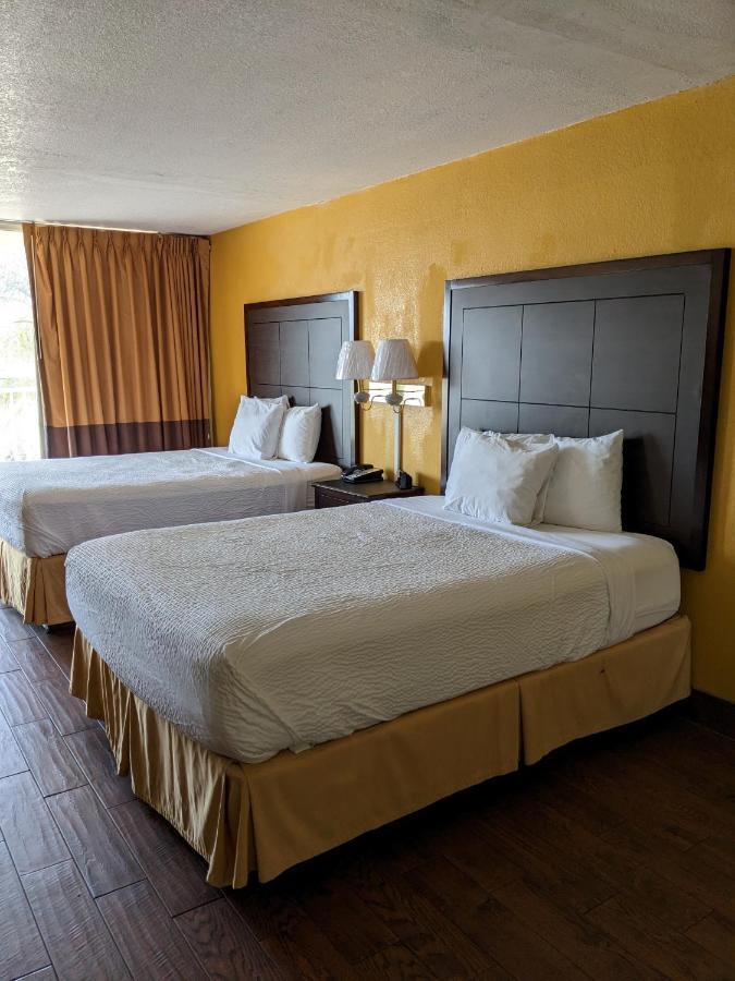 Days & By Wyndham Hotel Port Richey