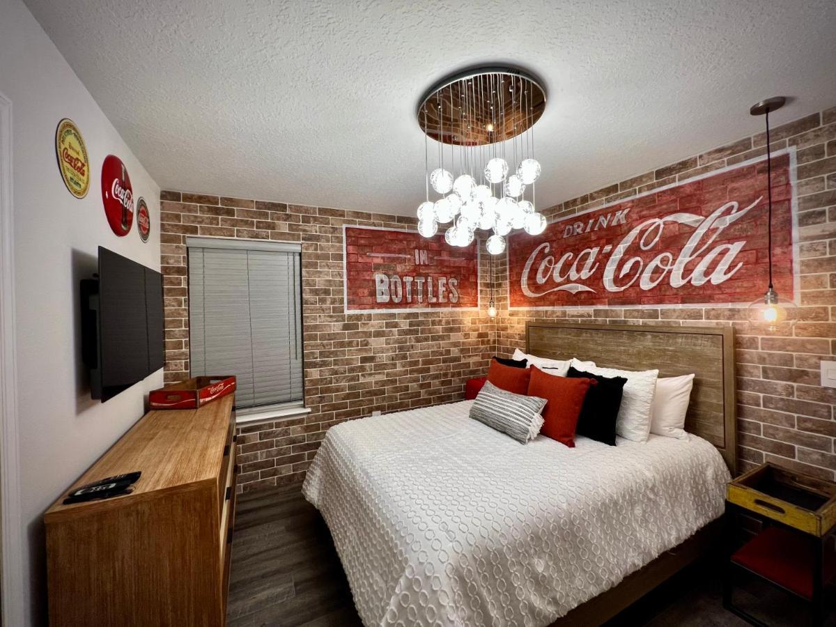 Spectacular! Disney/universal Themed * Davenport