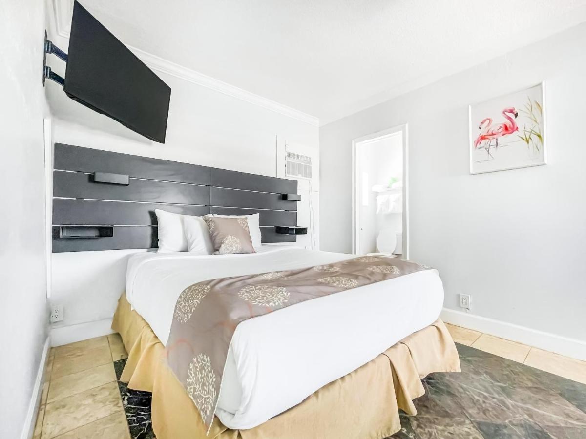 The Blue Wave Hotel 3*