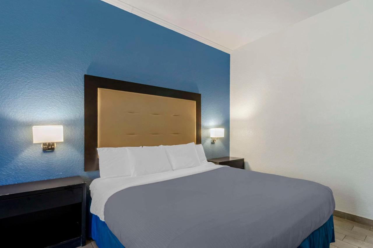 Inn Rodeway Wesley Chapel