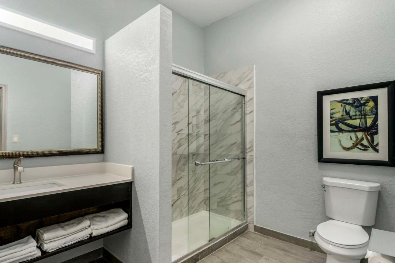 Rodeway 3* Wesley Chapel