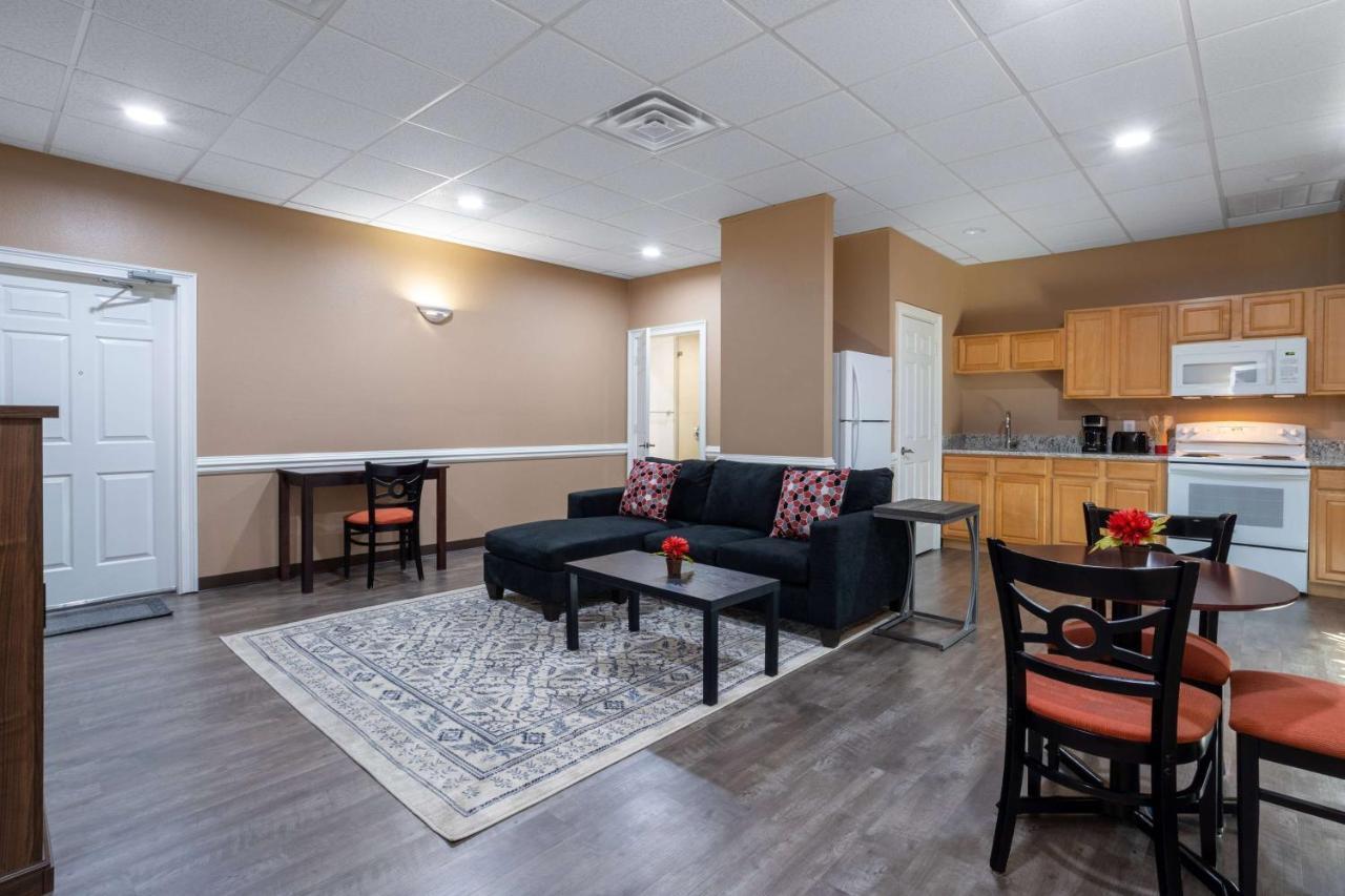 Hotel Travelodge By Wyndham 2*