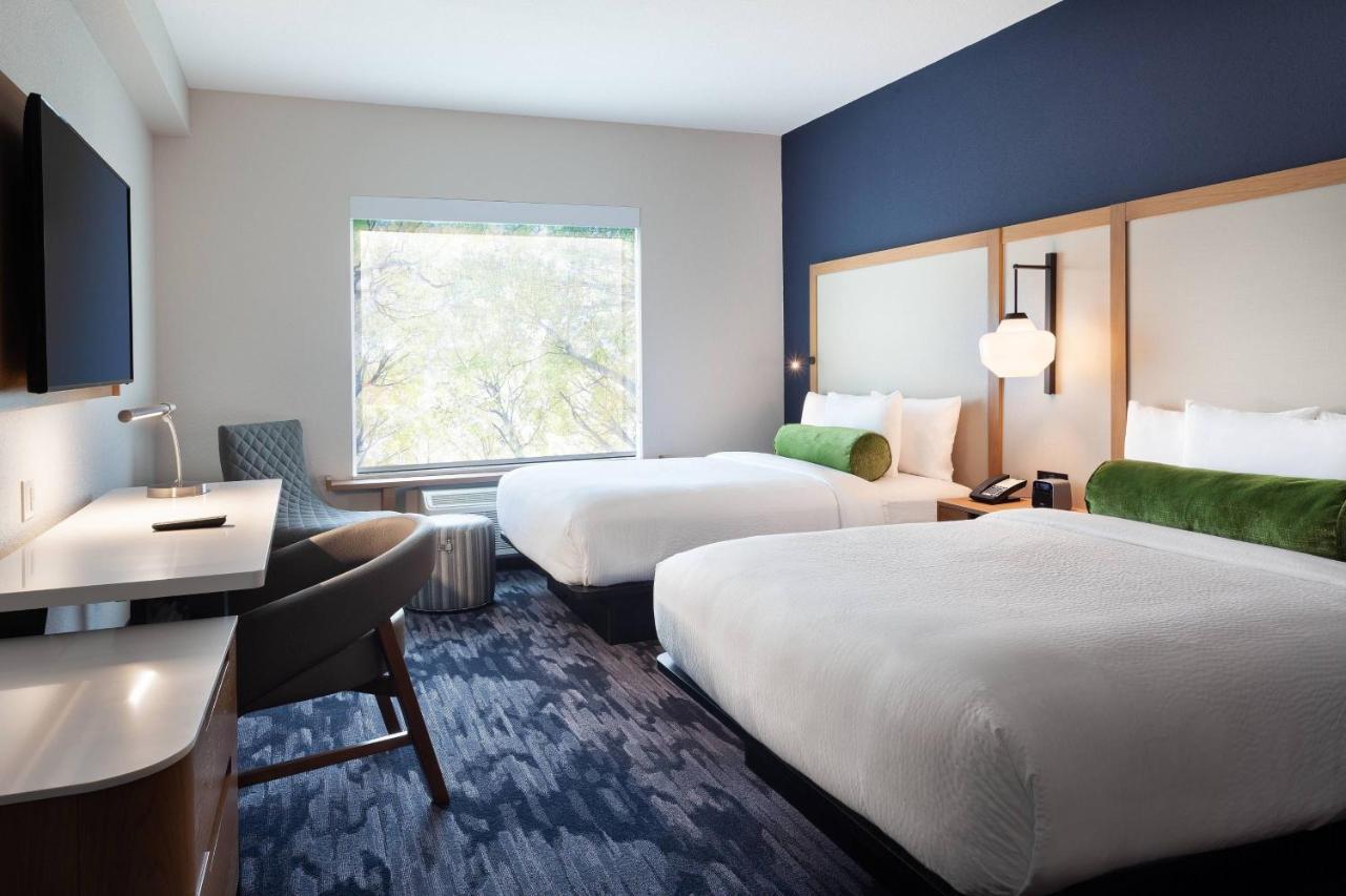 Hotel Fairfield & By Marriott Wellington-west Palm 3*