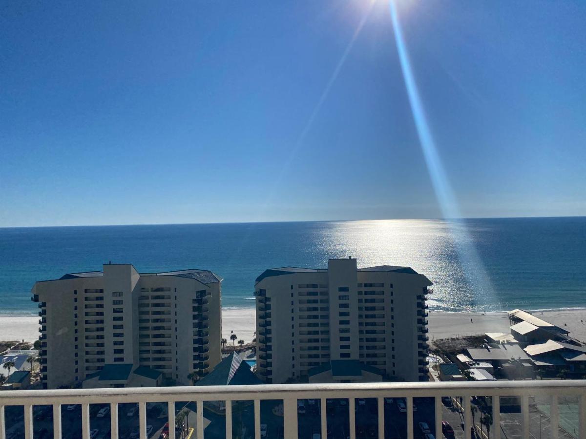 Aparthotel 1717 Laketown Wharf 1 King Bedroom, 2 Bath