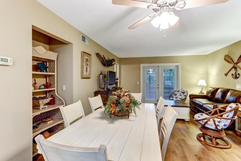 Apartment 8a Amelia Landings *