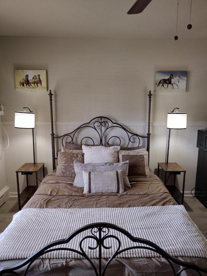 Shamrock Cove Inn