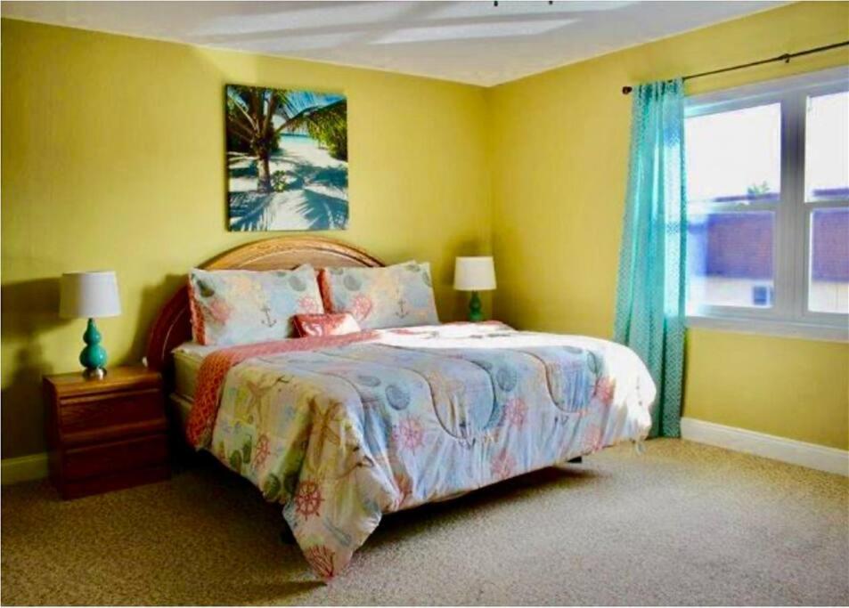 Apartment By The Sea!