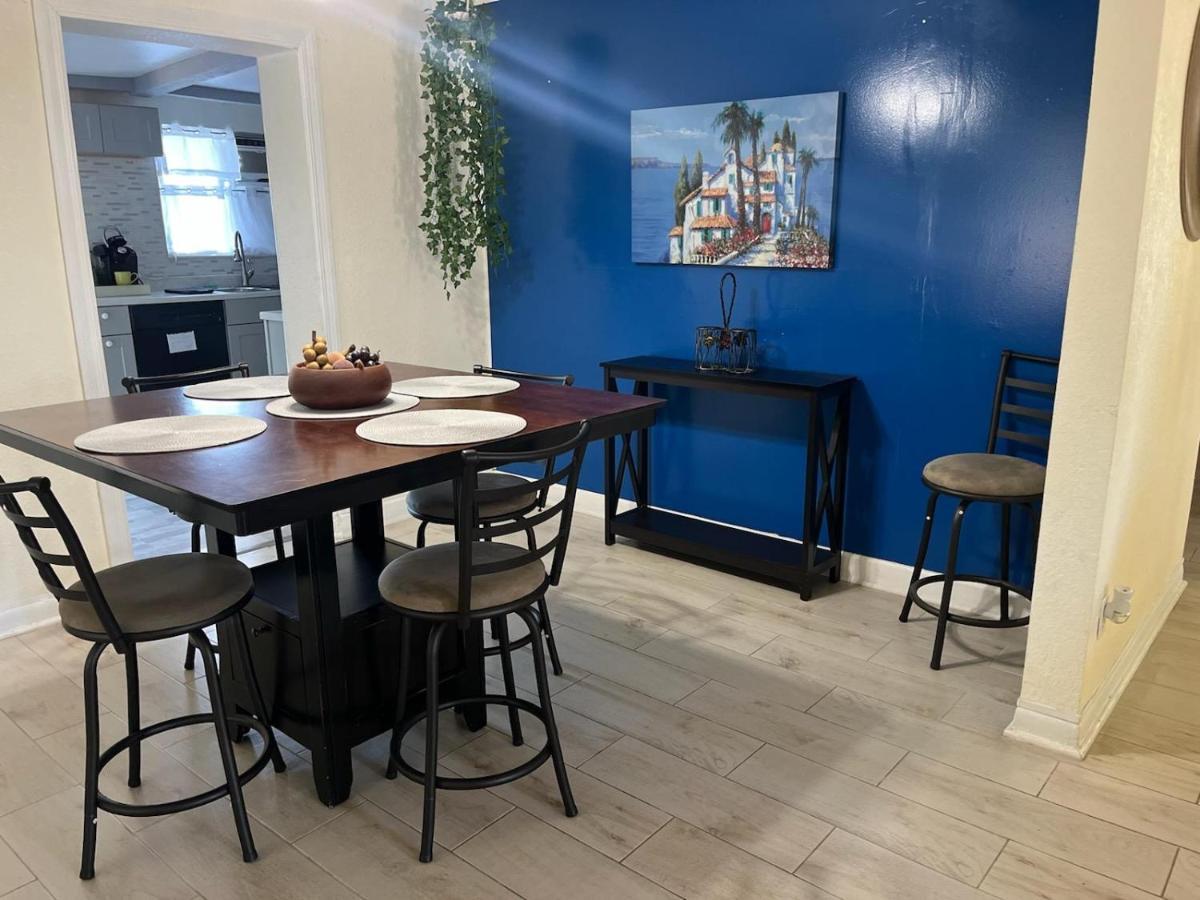 Holiday home Private Family Pet Friendly Beautiful Beaches Jetted Hot Tub And Fun *