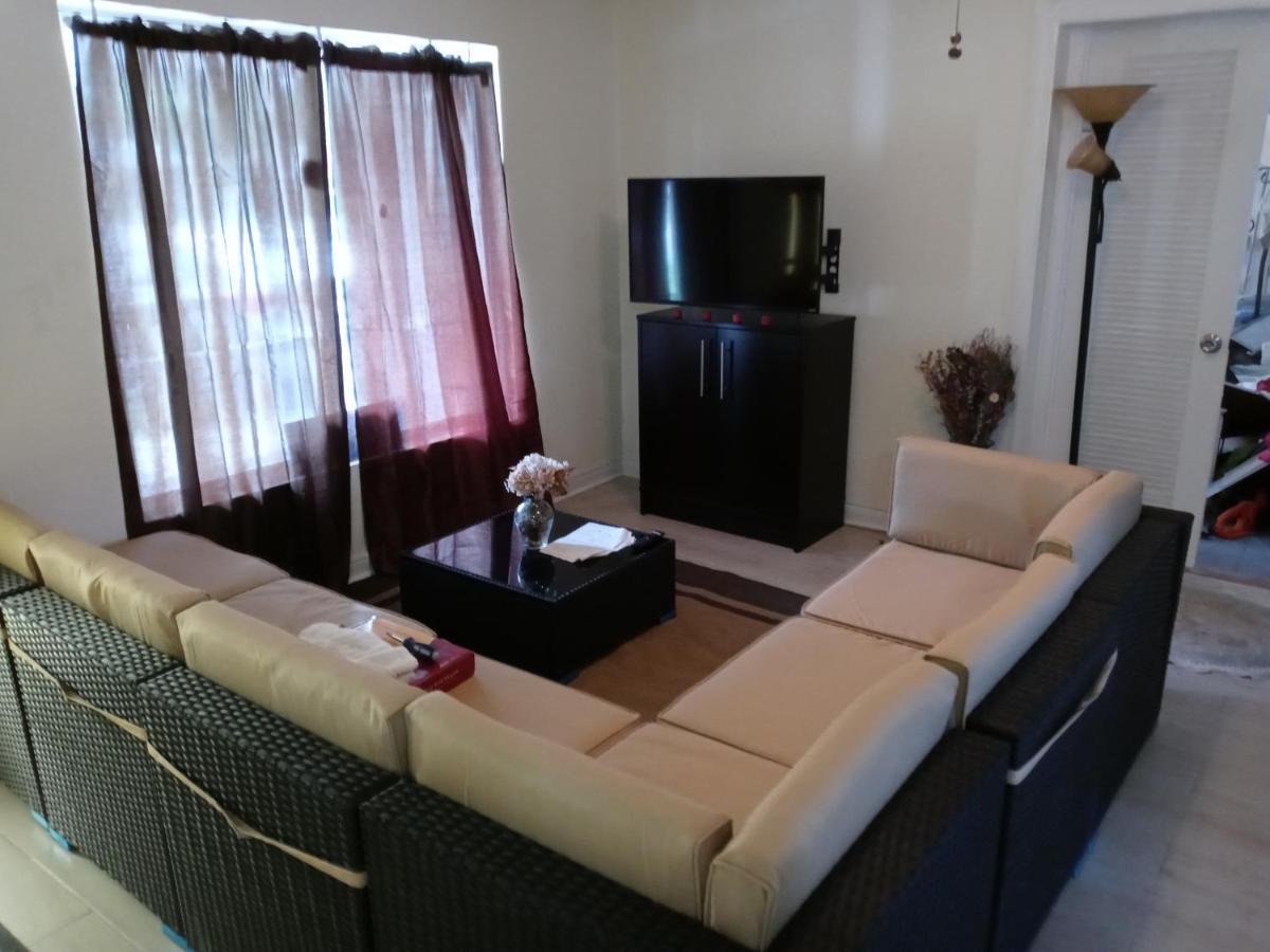 Private Family Pet Friendly Beautiful Beaches Jetted Hot Tub And Fun Holiday home St. Petersburg
