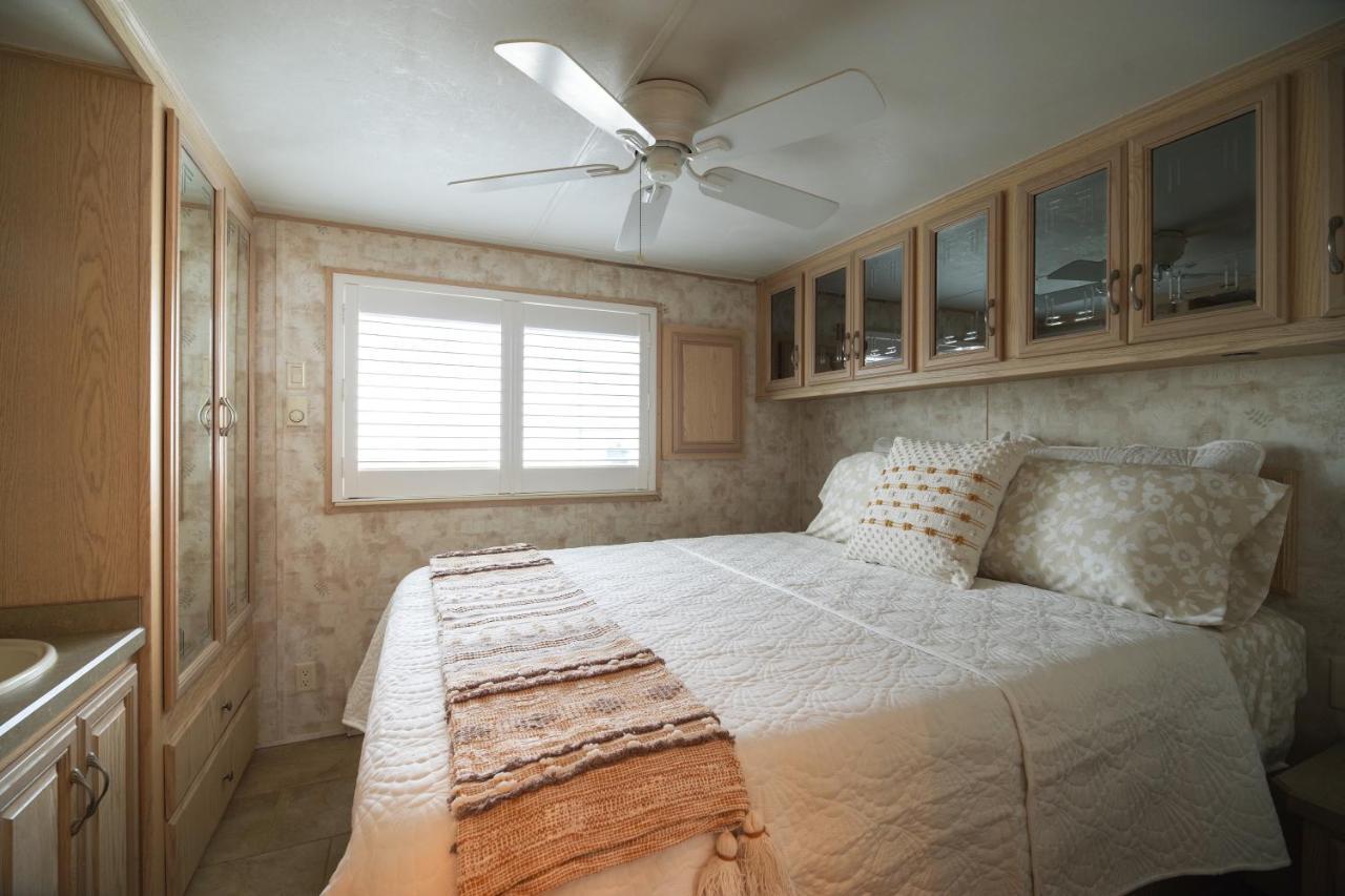 Cozy With Community Pools And Access! * Melbourne Beach