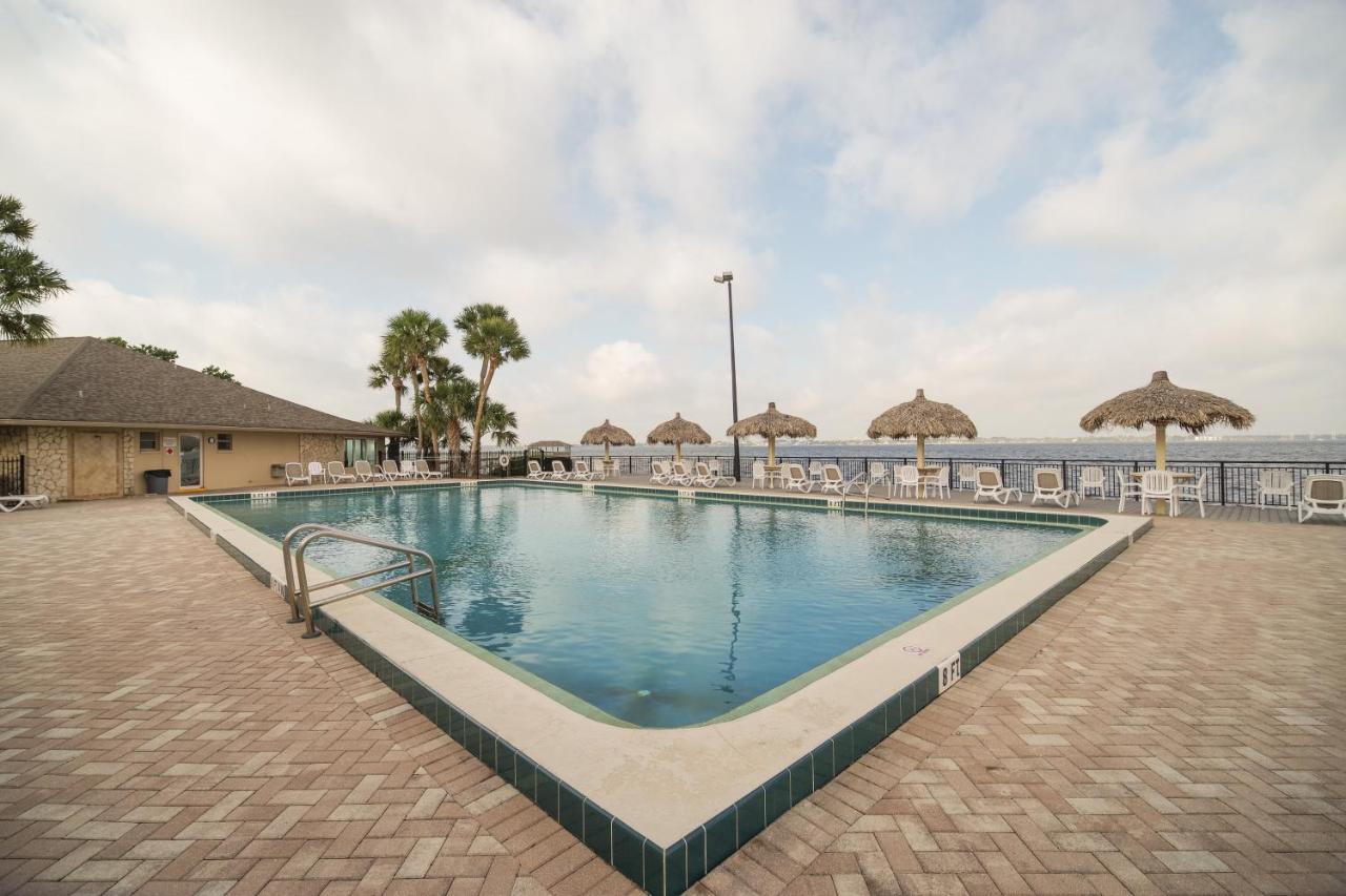 Holiday home Cozy With Community Pools And Access! *