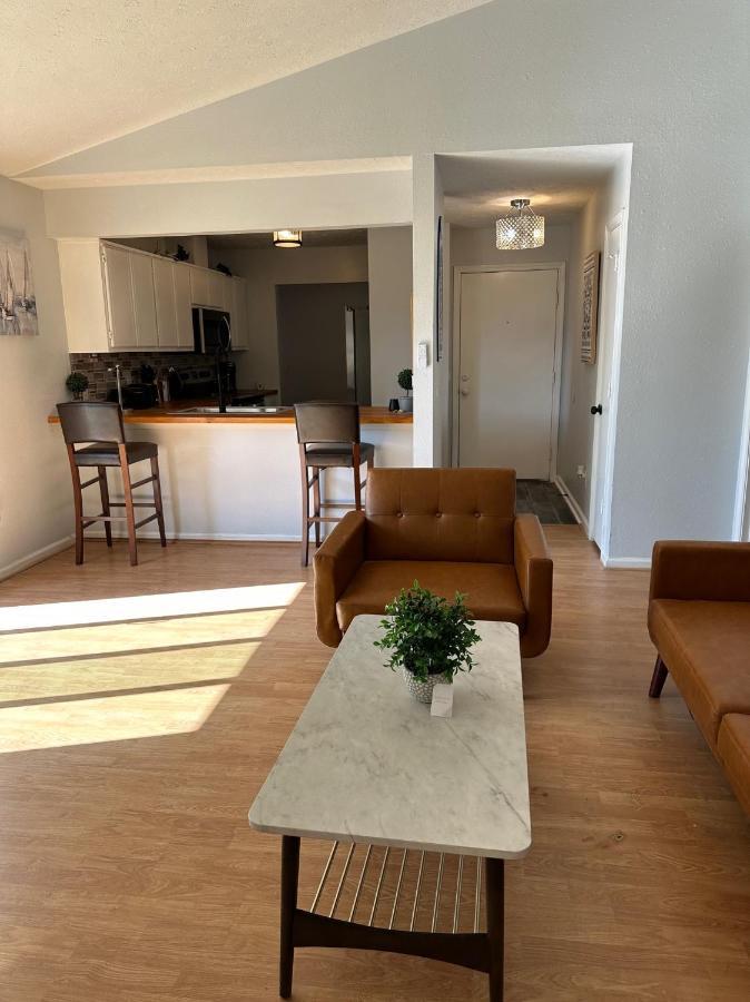 Beautiful House Sleeps 12 - Hot Tub - Breakfast - Walk To Holiday home Panama City Beach