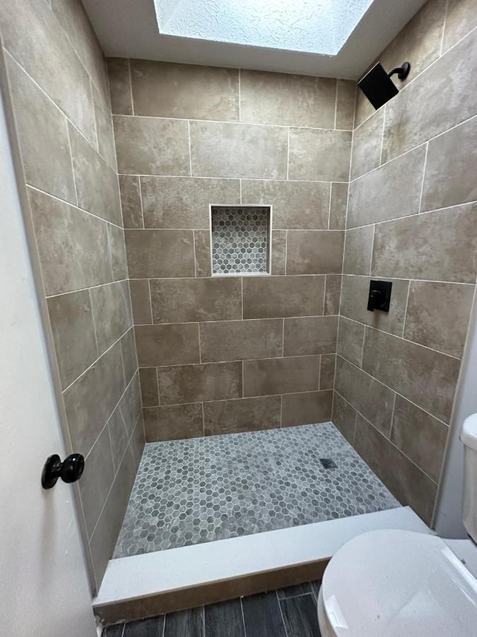 Beautiful House Sleeps 12 - Hot Tub - Breakfast - Walk To Holiday home Panama City Beach