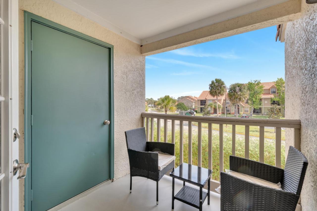 Remodeled Cozy Pink Themed Family Unit - 10 Mins From Apartment Kissimmee