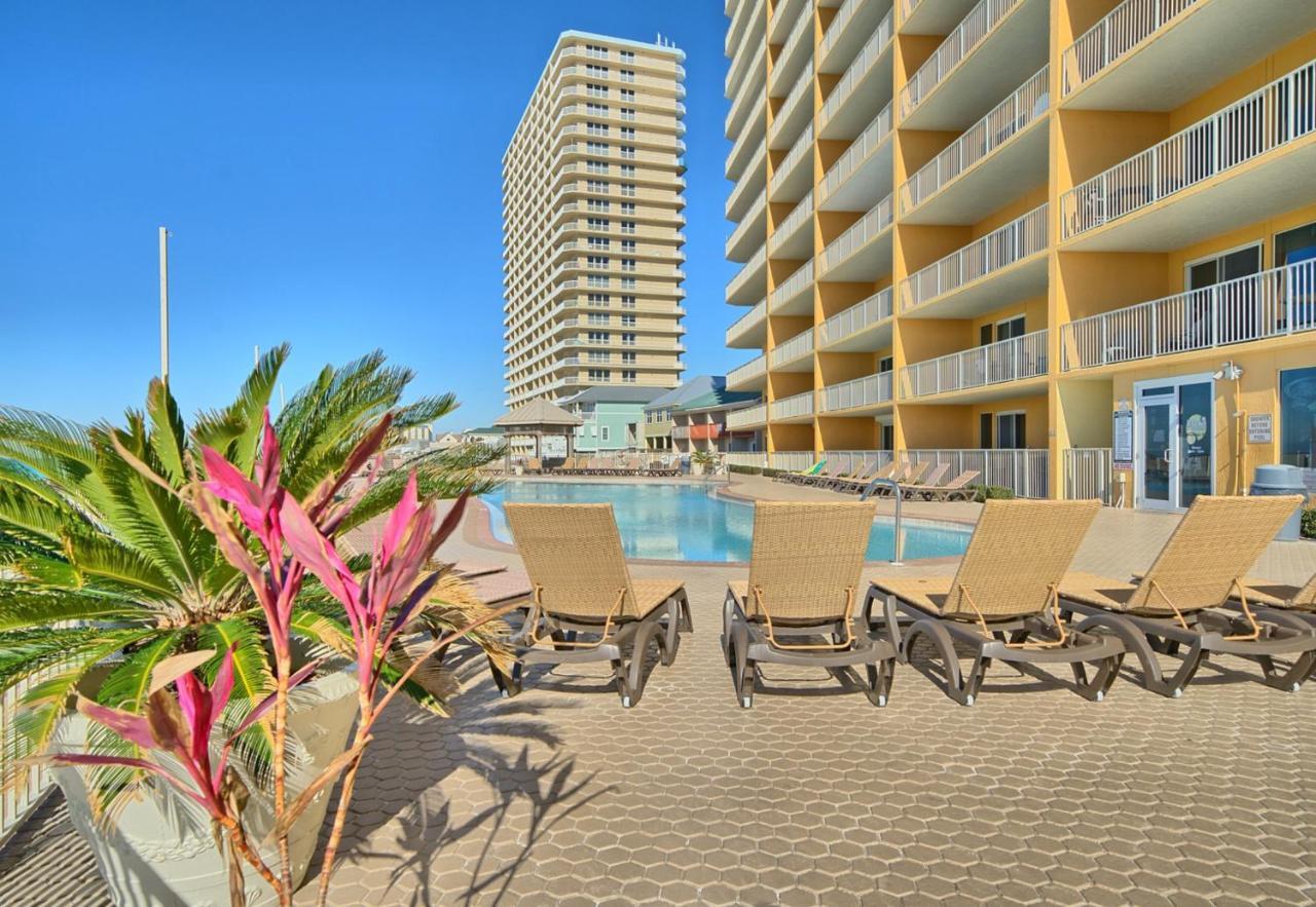 Aparthotel Treasure Island 2102 Front