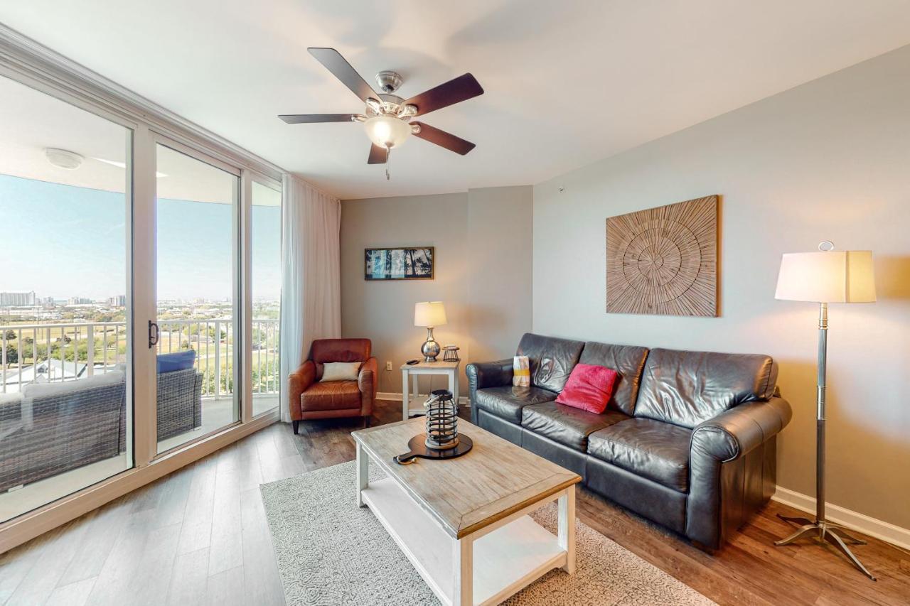 Apartment Palms Of