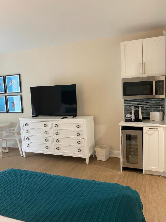 The Capri 4* Naples