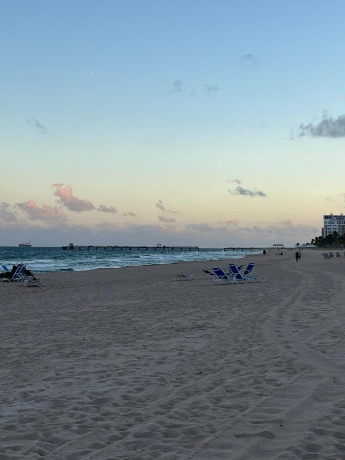 Great Location 2 Min Walk From The Beach *