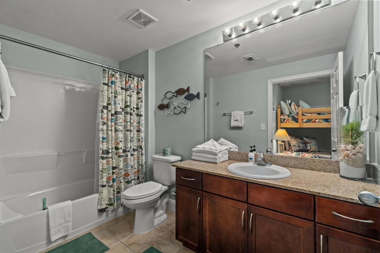 Holiday home Living Right At Laketown Wharf #1016 By Nautical Panama City Beach