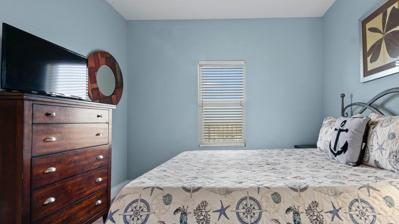 Laketown Wharf #1211 By Nautical Vacation