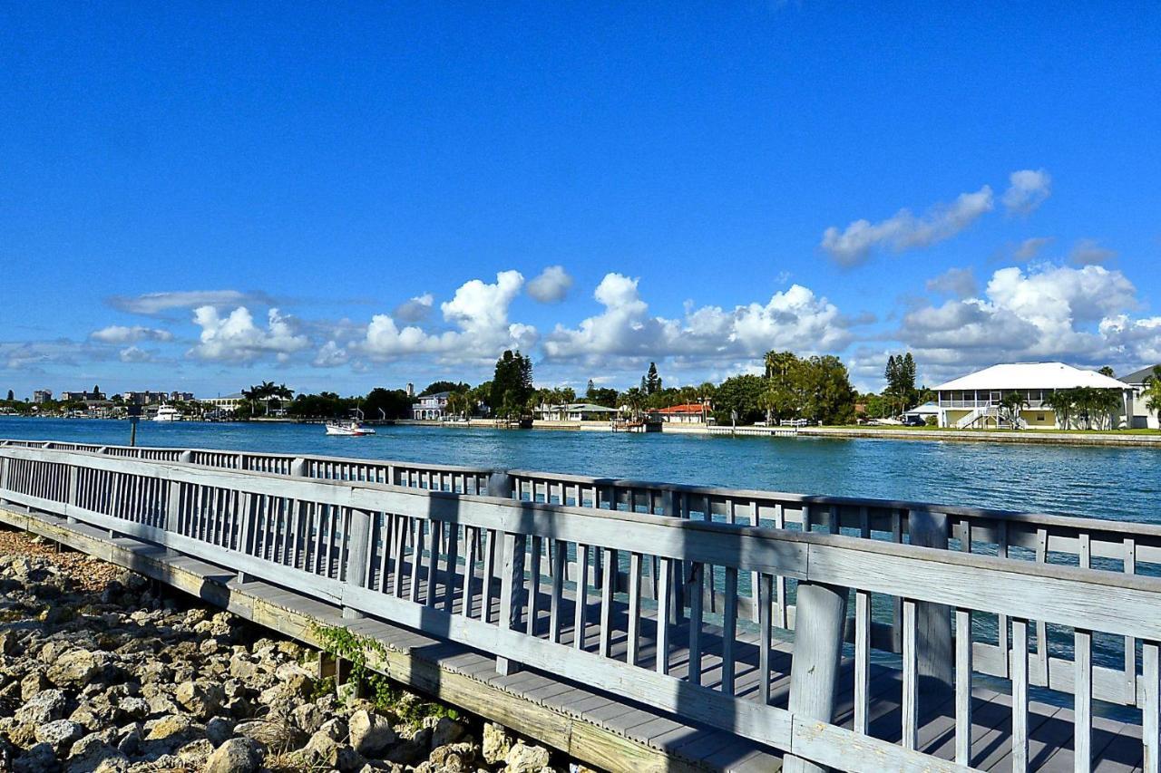 Land's End 1-304 Bay Front - Premier Holiday home