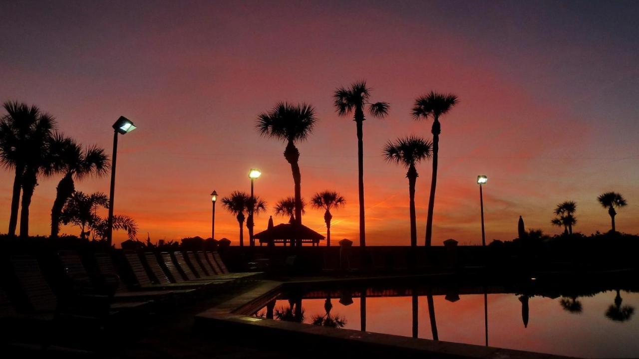 Land's End 1-307 Gulf View * St. Pete Beach