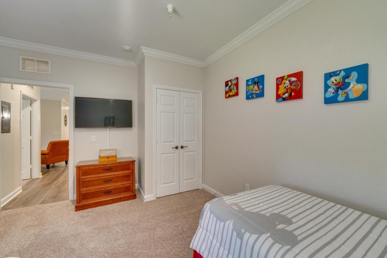 Apartment Tuscana Balcony, Pool, Near Disney!