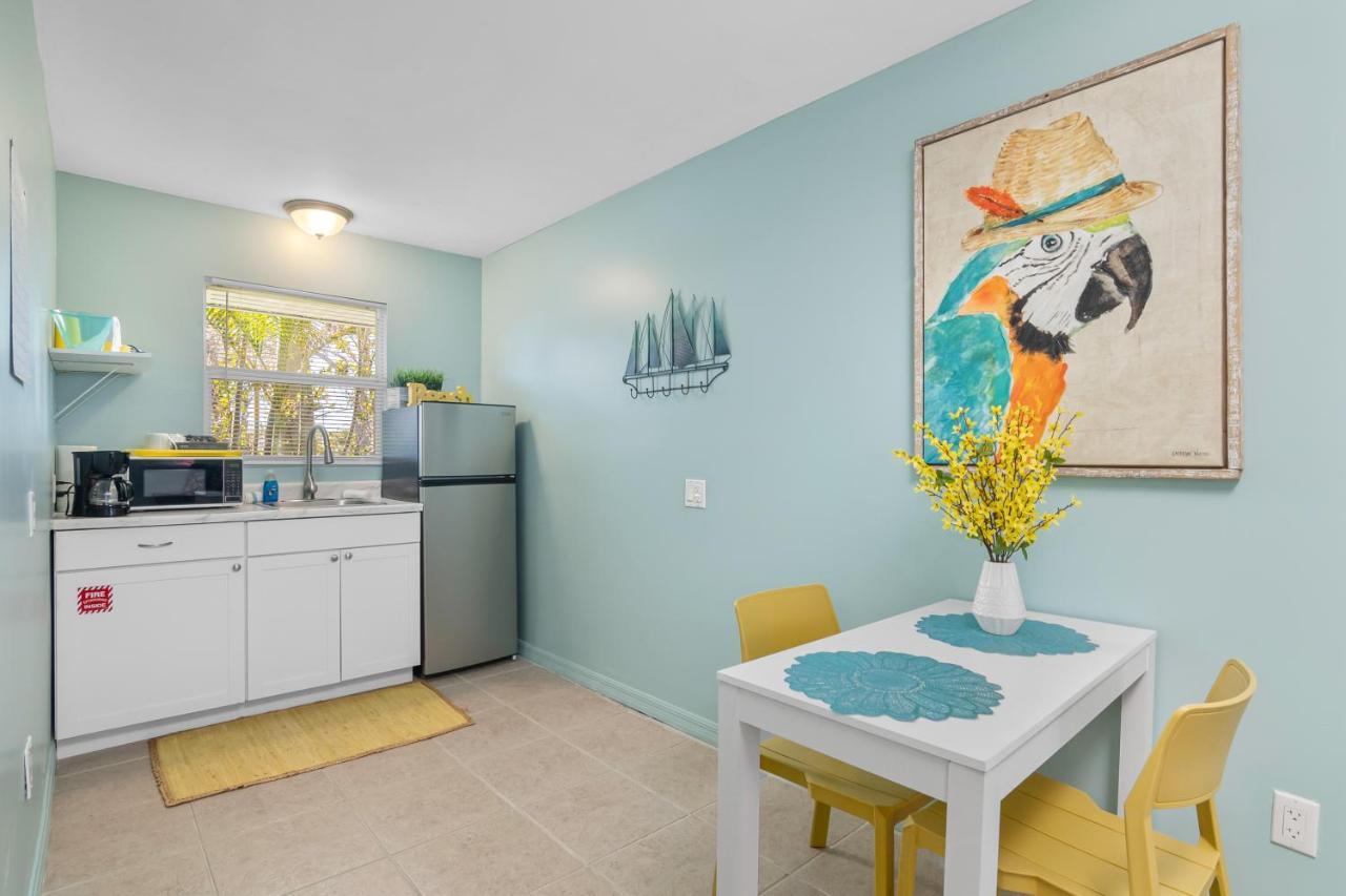 Latitude 26 Waterfront Boutique - 3* Bonita Springs