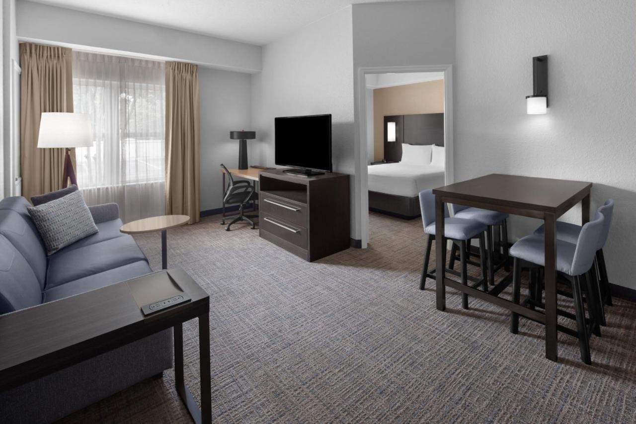 Tampa 3*
