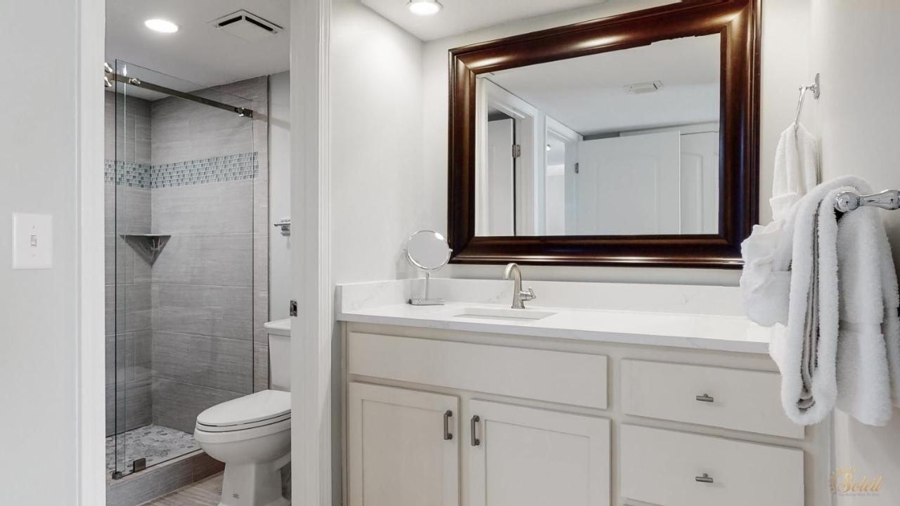 Beachfront - Renovated - Gulf View Bedroom - Flpcb5