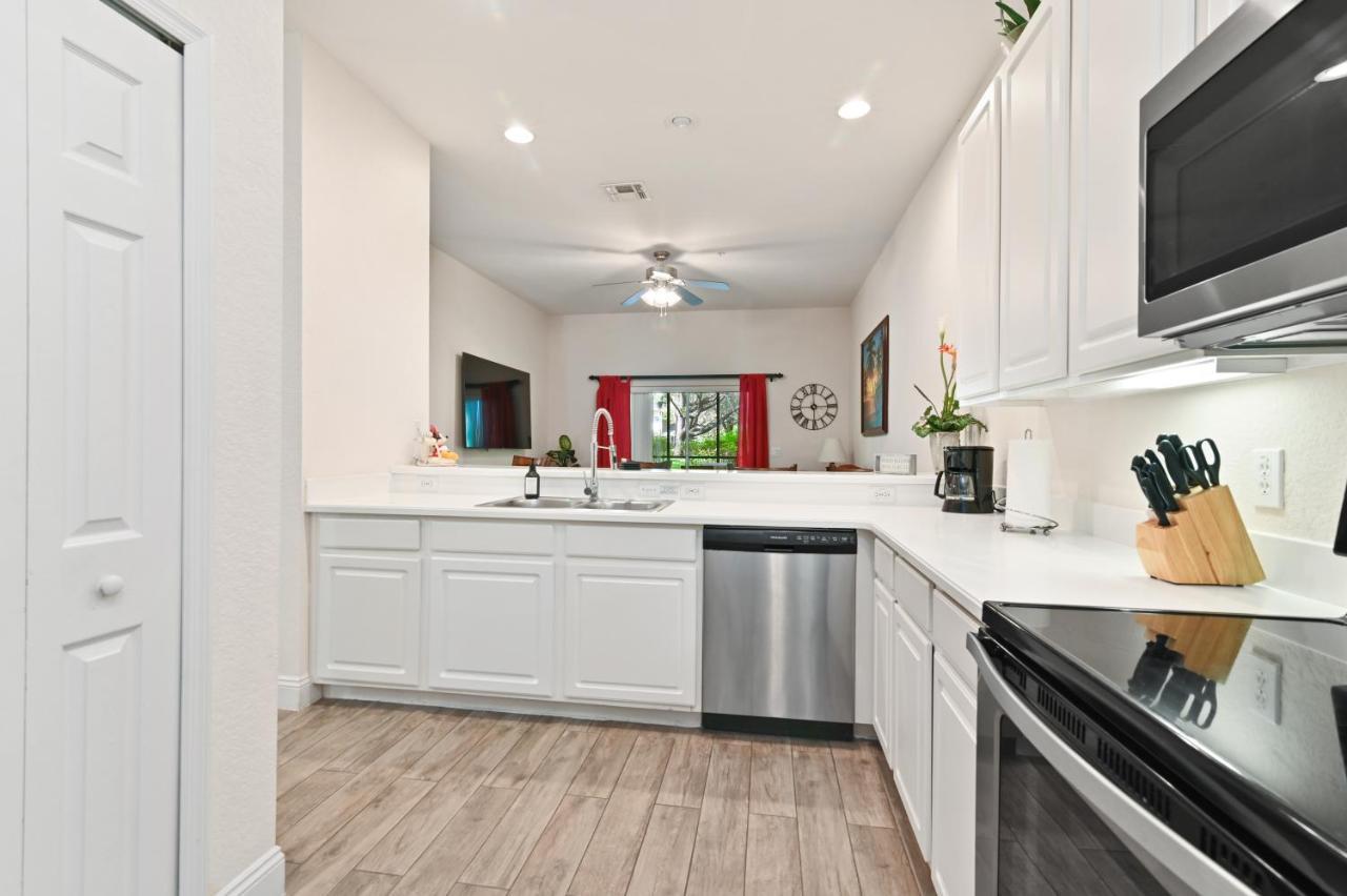 Cristina's Tropical Villa/ Just Minutes From Disney! Apartment *