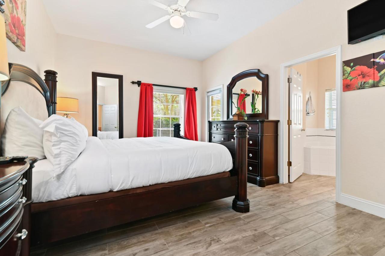 Apartment Cristina's Tropical Villa/ Just Minutes From Disney!