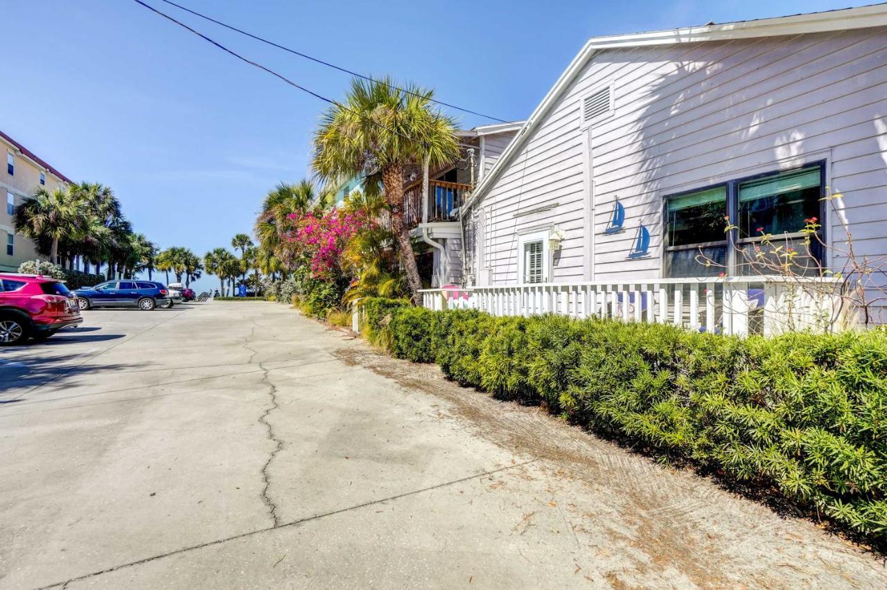 Indian Rocks Cottage, Walk To Beach! Clearwater Beach