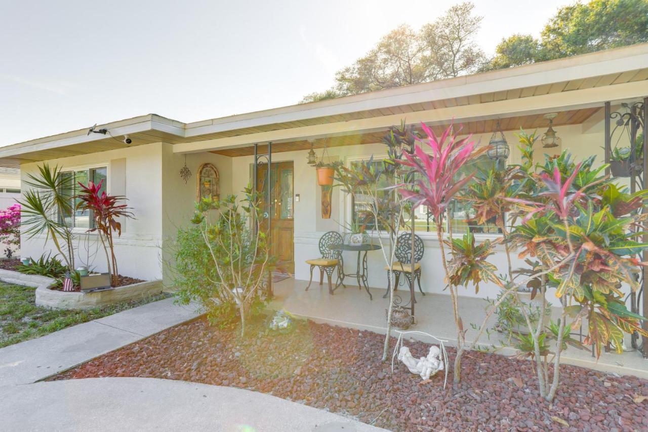 Charming With Yard About 5 Mi To Beach! Holiday home Clearwater