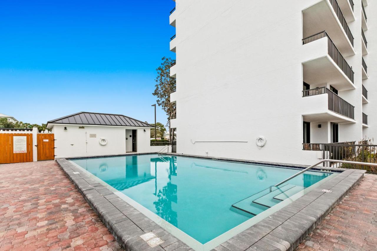 One Seagrove Place 1003 Apartment