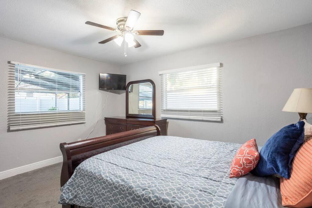 Entirehouse W/bush Garden View_private Heated Pool Holiday home Tampa