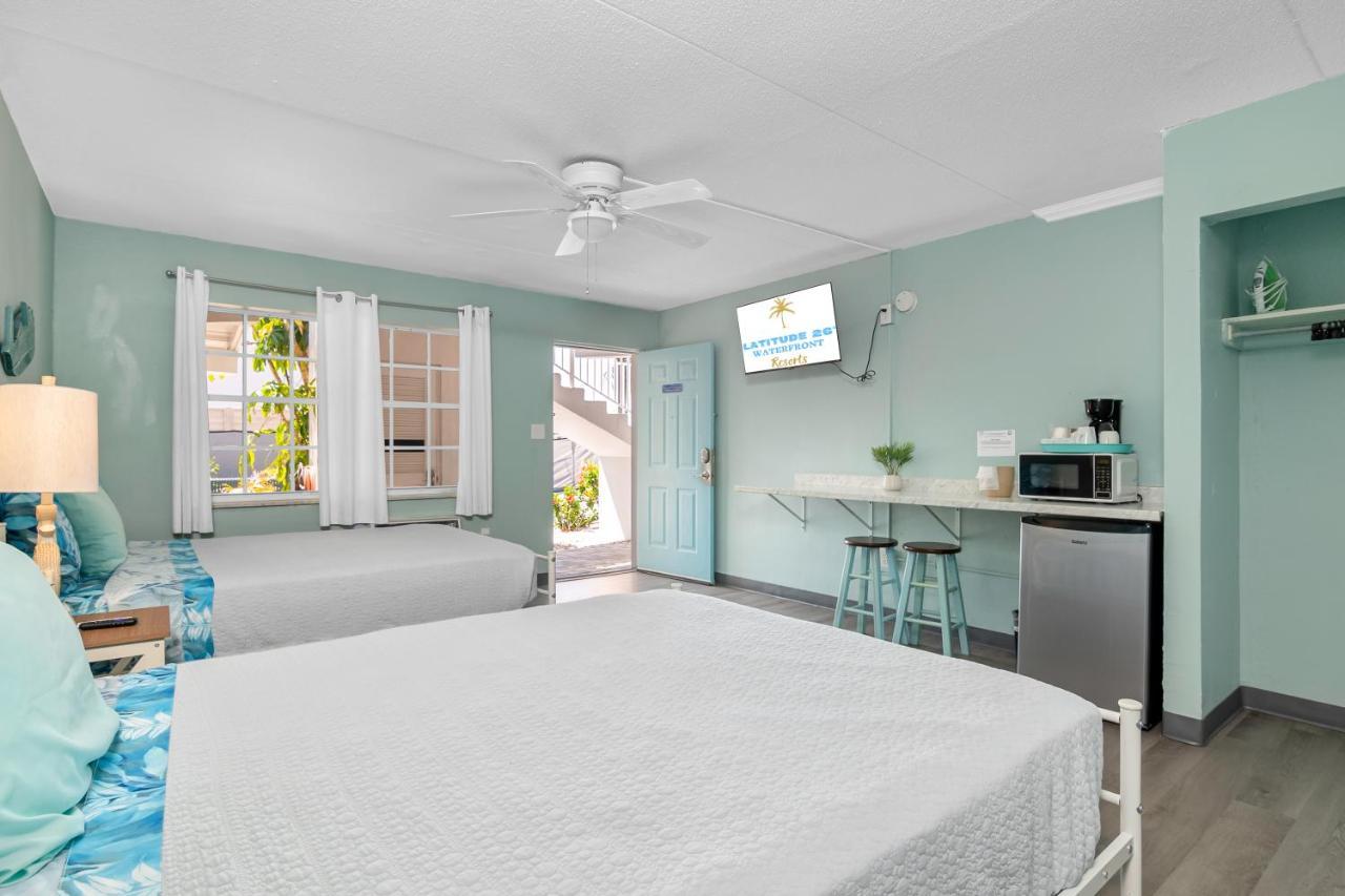 Latitude 26 Waterfront Boutique - Myers Inn